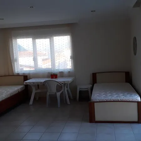 Hill 1 Duplex アパート シダ